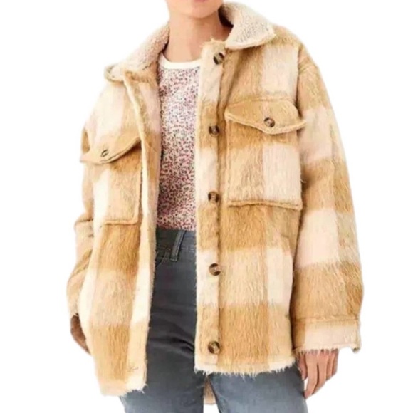 American Eagle plaid tan cream oversized sherpa lined button down sweater jacket - Picture 6 of 9